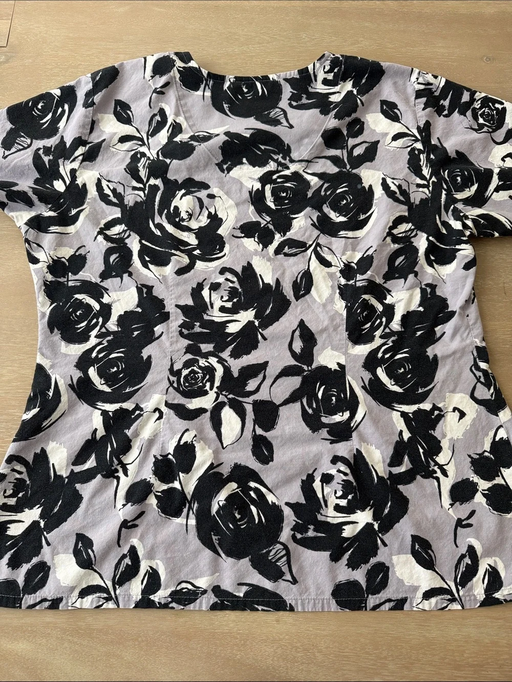 Grey's Anatomy Rose Scrub Top | XL